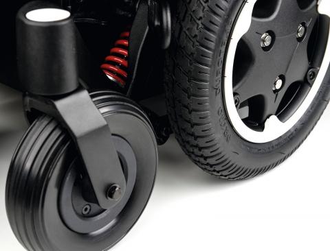 Q500 M Base All-Wheel Suspension close up