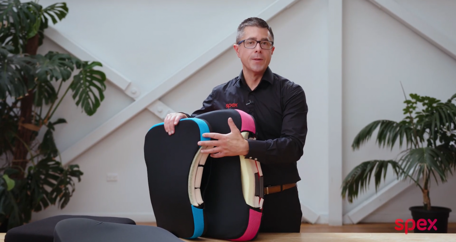 Bruce explaining the comparison between SPEX Classic and Supershape back supports