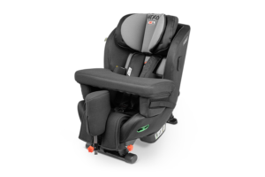 Hero XL car seat with tray and thigh support, offering secure, functional seating for safe transport.